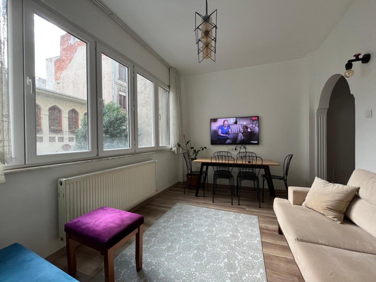 Centrally Located, 2+1 House In Taksim, Cihangir Lejlighed Istanbul Eksteriør billede