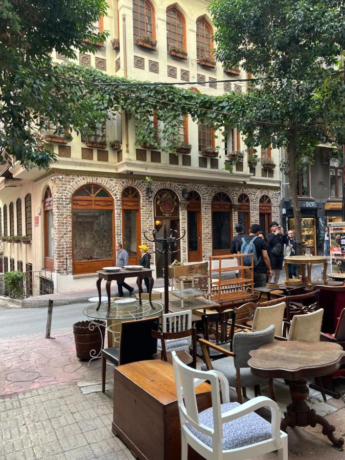 Centrally Located, 2+1 House In Taksim, Cihangir Lejlighed Istanbul Eksteriør billede