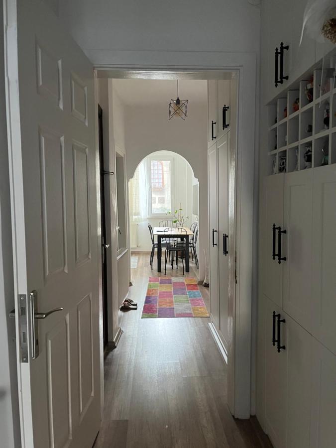 Centrally Located, 2+1 House In Taksim, Cihangir Lejlighed Istanbul Eksteriør billede