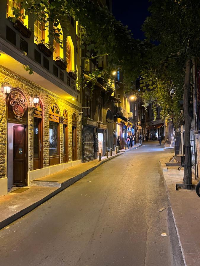 Centrally Located, 2+1 House In Taksim, Cihangir Lejlighed Istanbul Eksteriør billede