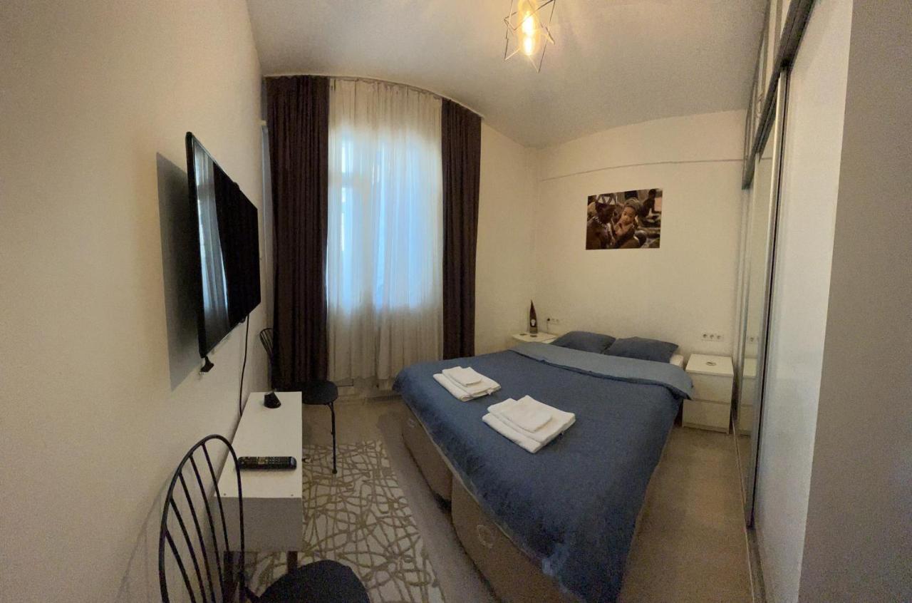 Centrally Located, 2+1 House In Taksim, Cihangir Lejlighed Istanbul Eksteriør billede