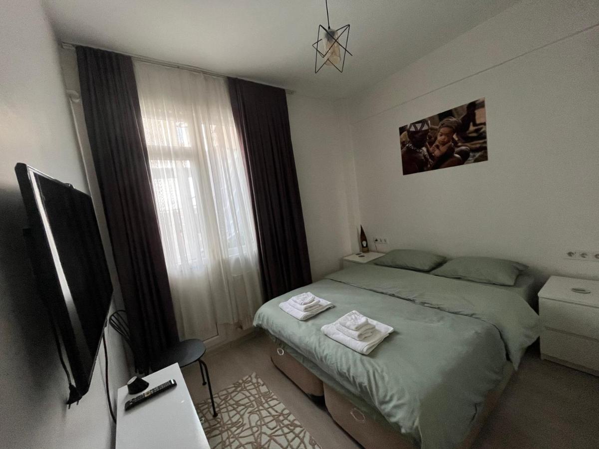 Centrally Located, 2+1 House In Taksim, Cihangir Lejlighed Istanbul Eksteriør billede