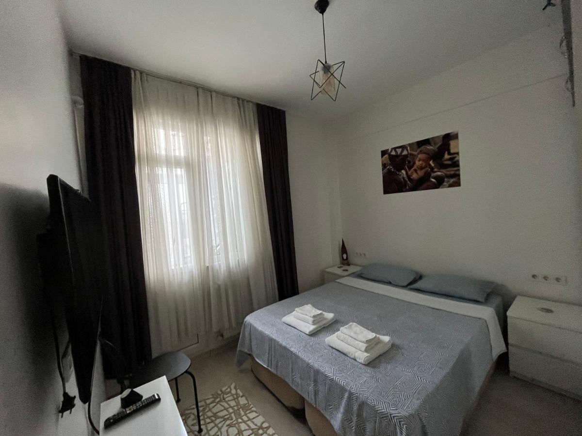 Centrally Located, 2+1 House In Taksim, Cihangir Lejlighed Istanbul Eksteriør billede