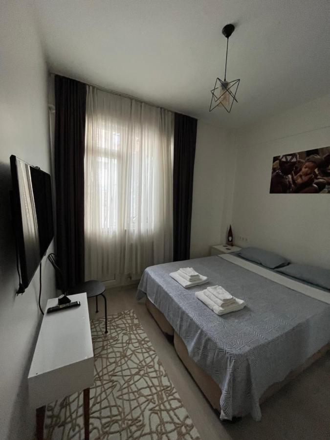 Centrally Located, 2+1 House In Taksim, Cihangir Lejlighed Istanbul Eksteriør billede